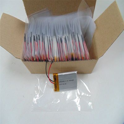 การป้องกันการออกกําลังกายและการออกกําลังกาย LP523450 3.7V 1000mAh แบตเตอรี่พอลิเมอร์ลิตียมยืดหยุ่นสําหรับความปลอดภัย