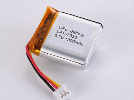 LP103333 3.7V 1300MAH ผู้ผลิตแบตเตอรี่พอลิเมอร์ลิตียมที่มีองค์ประกอบเคมี