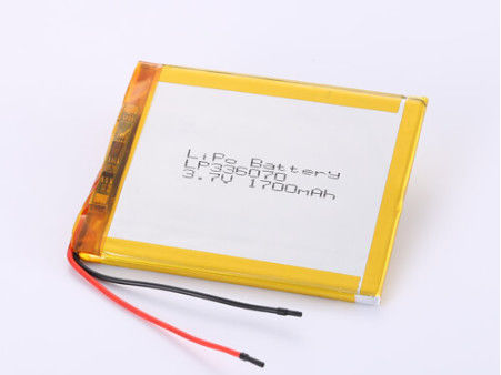 องค์ประกอบทางเคมี แบตเตอรี่พอลิเมอร์ลิตียม LP336070 3.7V 1700MAH พร้อมป้องกันการปล่อยเกินและอัตราการปล่อยสูง