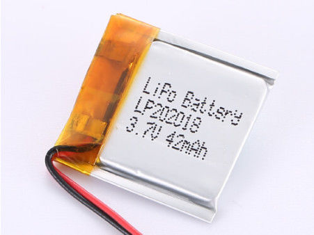 แบตเตอรี่ Li-ion โพลิเมอร์อุตสาหกรรมที่มีการป้องกัน PCB และการออกแบบที่สามารถชาร์จใหม่ได้ LP202018 3.7V 42MAH