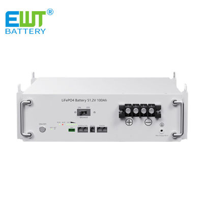 ผู้ผลิตแบตเตอรี่ Li-ion 51.2V 100Ah แบตเตอรี่โซลาร์เซลล์ลิเธียมไอออนฟอสเฟต ระบบจ่ายไฟฉุกเฉินความจุสูง